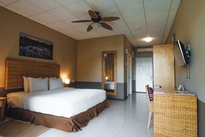 Room 35 of 70