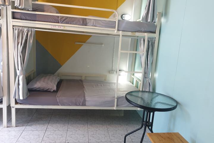 Room 9 of 43