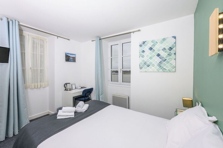 Room 13 of 66