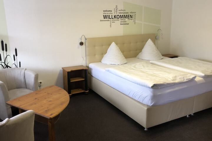 Room 12 of 81