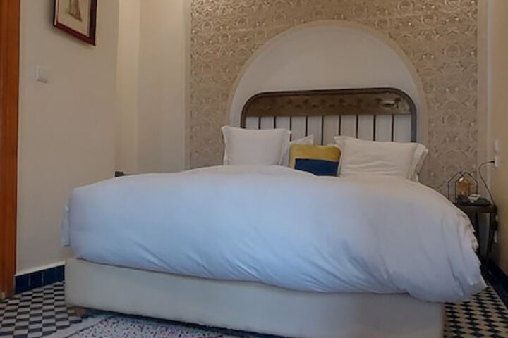 Room 9 of 69