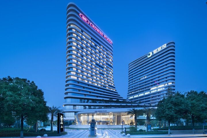 Photo of Crowne Plaza Wuhan Optics Valley by IHG