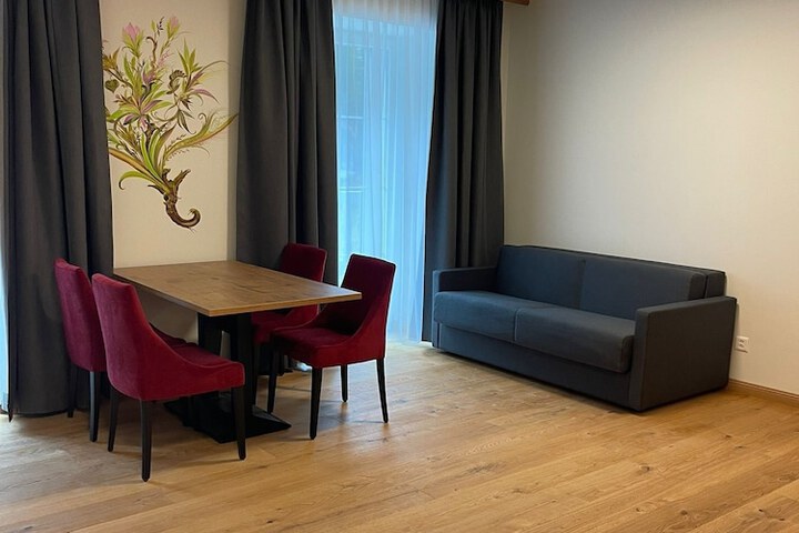 Room 9 of 22