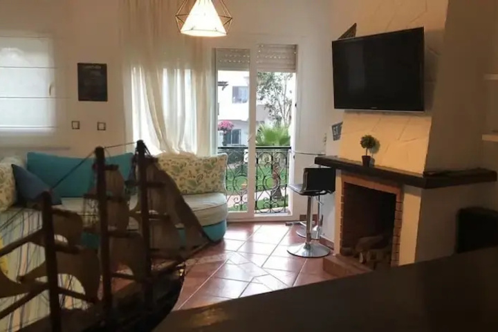 Room 2 of 7