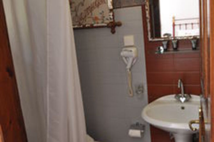 Room 4 of 36