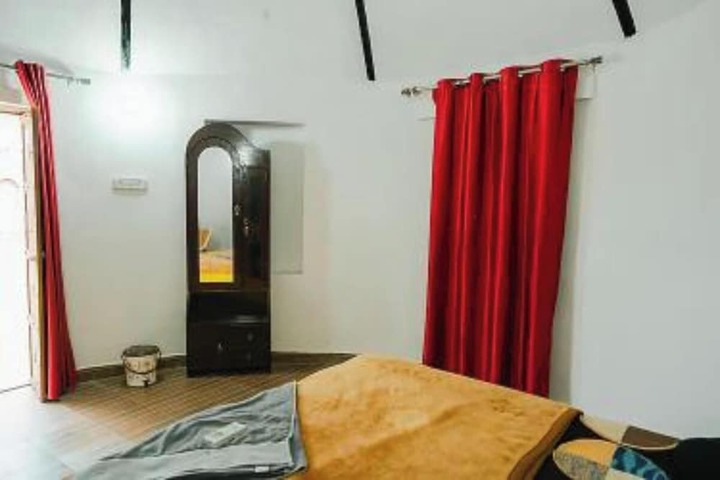 Room 10 of 26