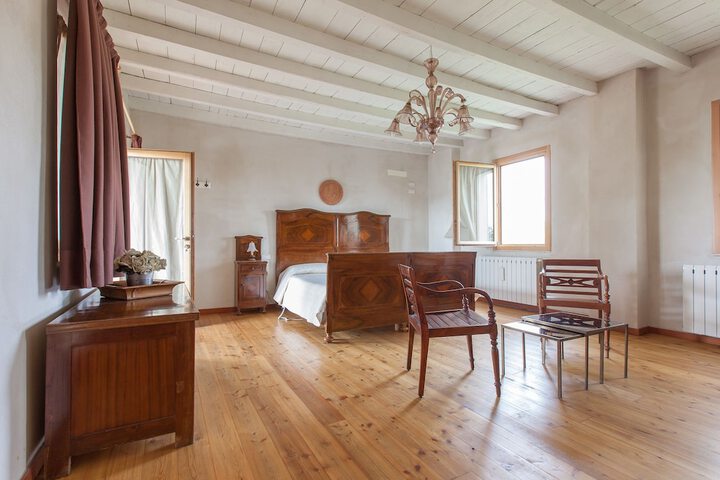 Room 7 of 45