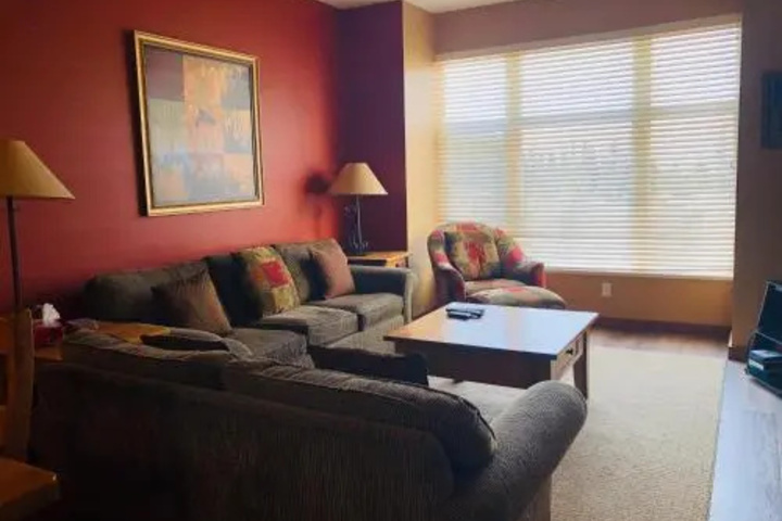 Room 5 of 12