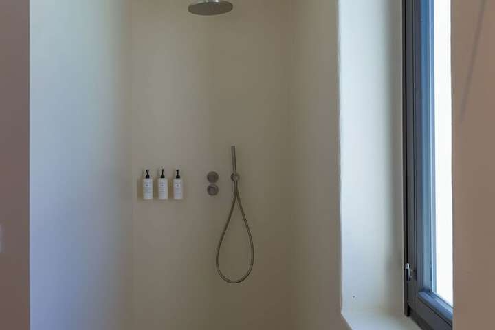 Room 41 of 44