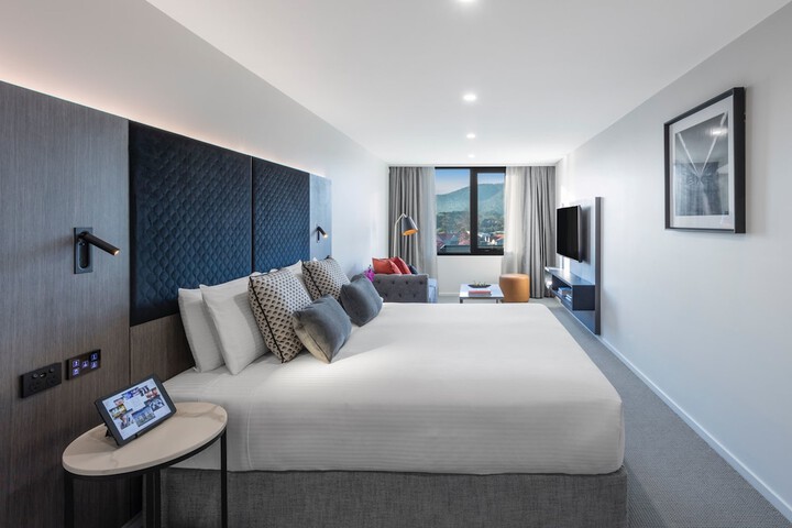 Room 5 of 27