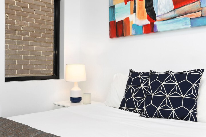 Room 4 of 42