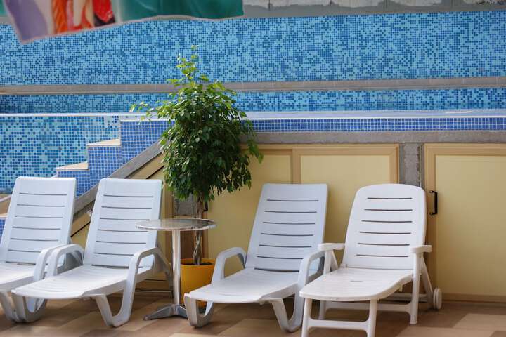 Sundeck 33 of 38