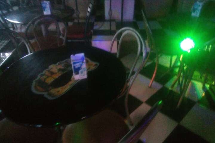 Lounge 10 of 12