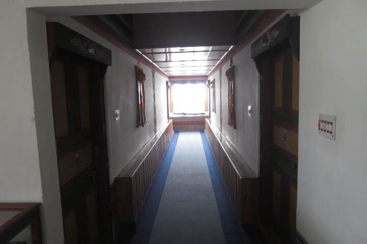 Hotel Interior 22 of 29