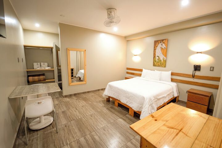 Room 13 of 36