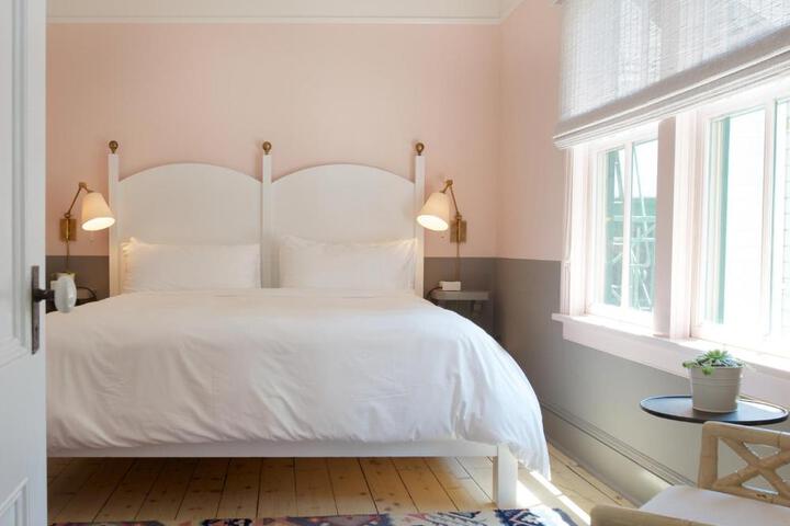 Standard | King Bed (1 of 19)
