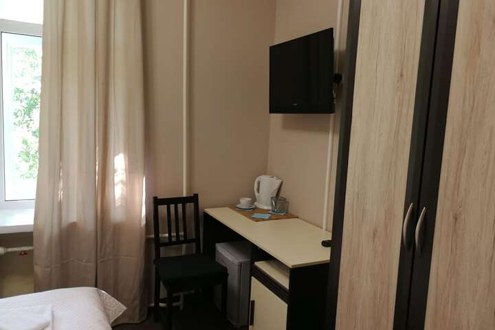 Room 28 of 94