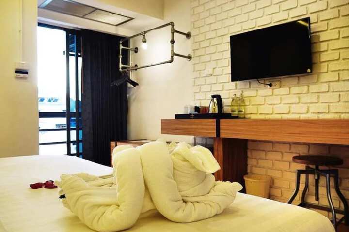 Room 21 of 40