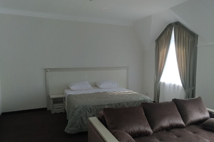 Room 13 of 47