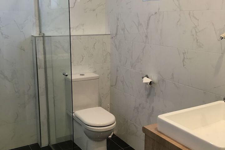 Room 5 of 68