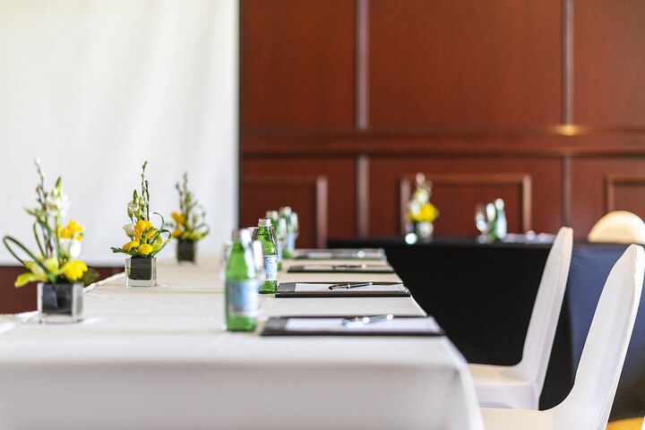 Meeting 213 of 290