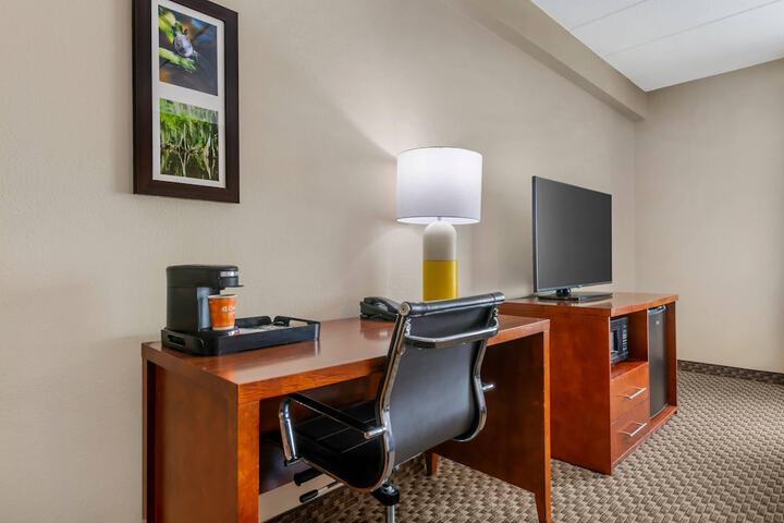 Room 14 of 37