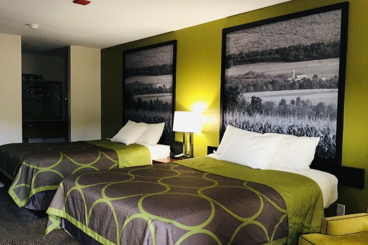 1 Queen Bed Accessible Room (16 of 16)