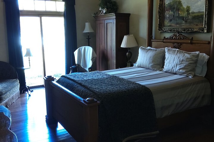 Room 21 of 61