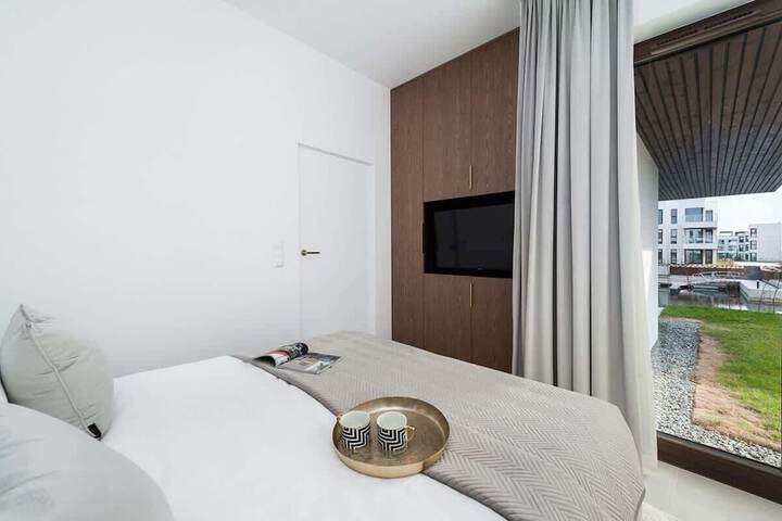 Room 3 of 46