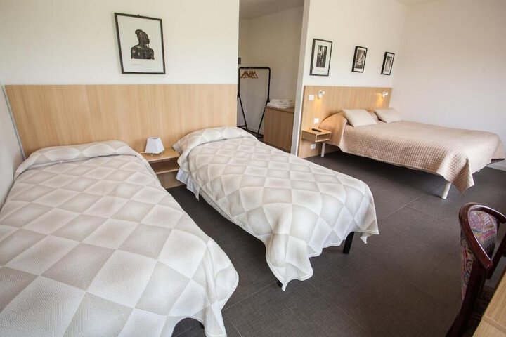 Room 44 of 86
