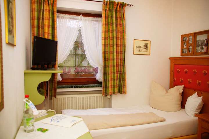 Room 14 of 79