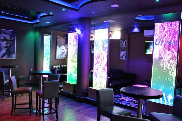 Lounge 50 of 61