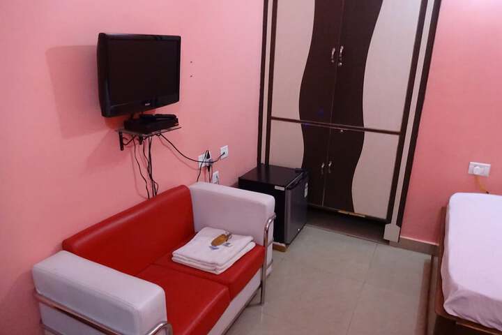 Room 15 of 59