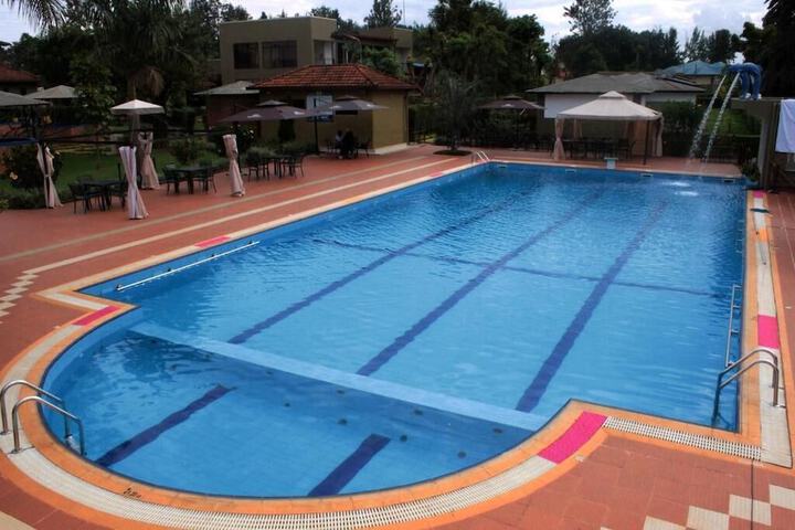 Pool 15 of 43