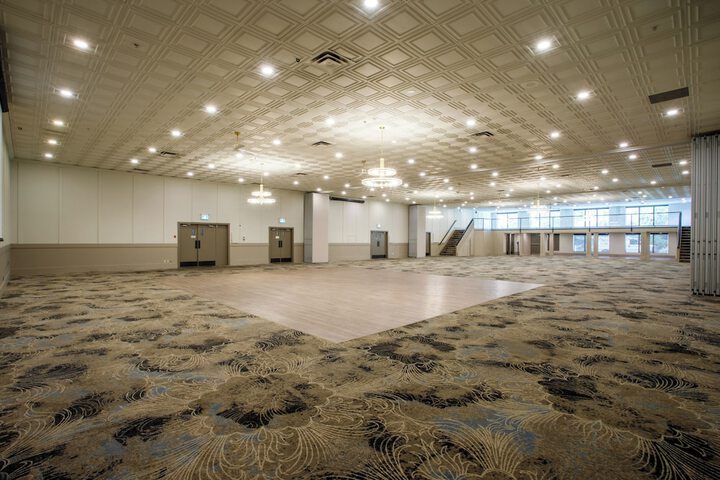 Ballroom/Hall 127 of 152