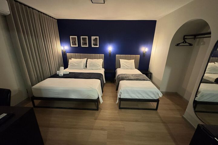 Room 50 of 93