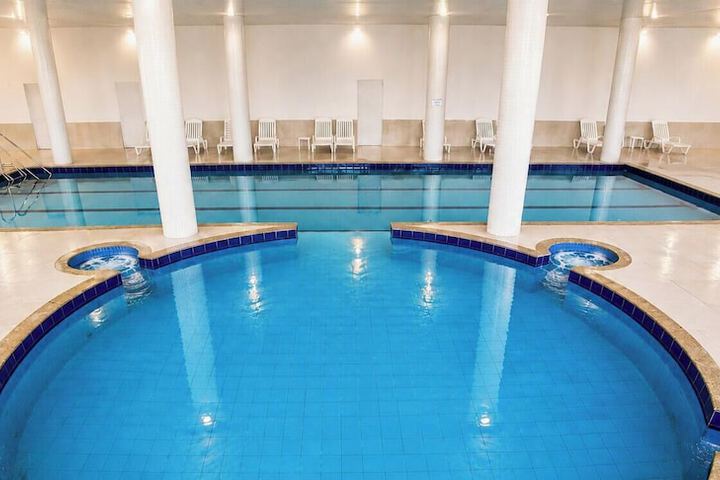 Pool 54 of 85