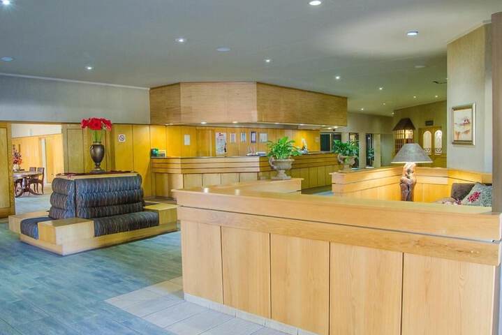 Midway Inn