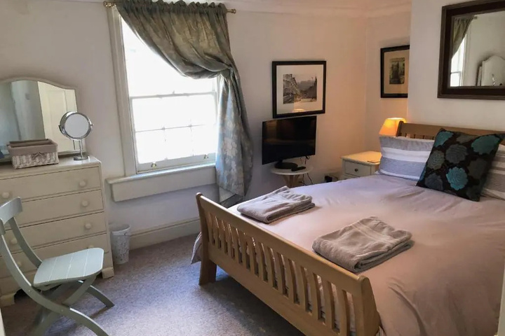Lansdown Slope Townhouse - Elegant 5 Bedrooms near Assembly Rooms