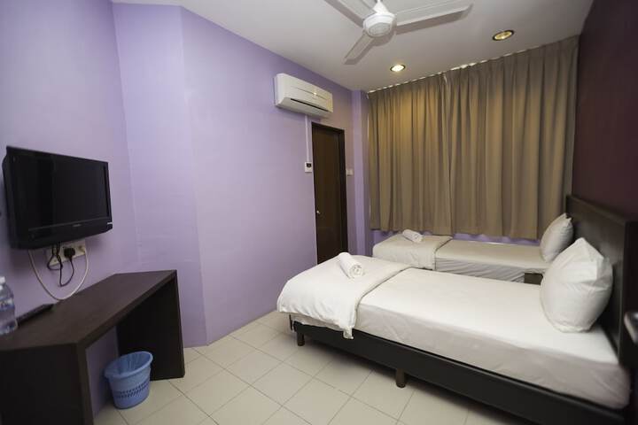 Room 7 of 43