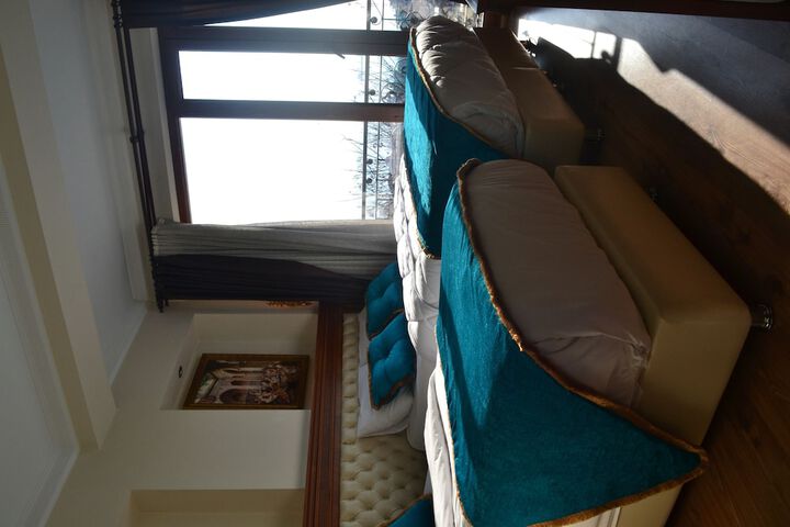 Room 22 of 63
