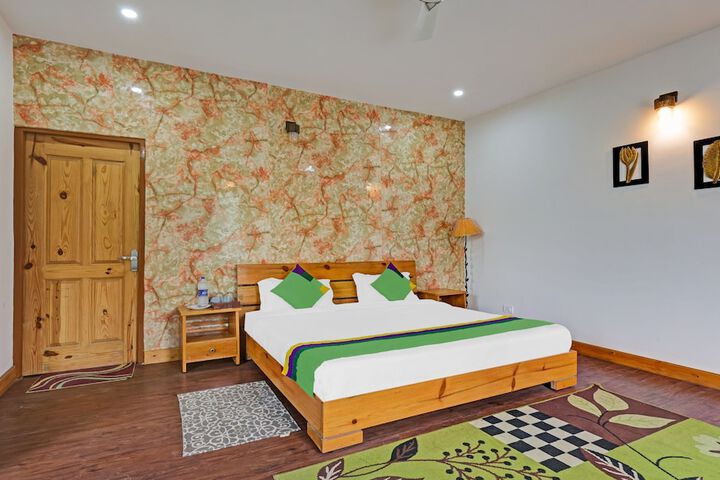 Room 16 of 36