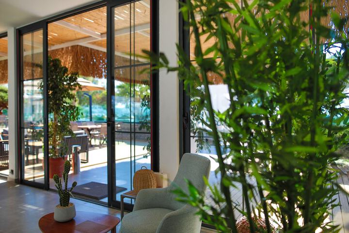 Hotel 2 of 138