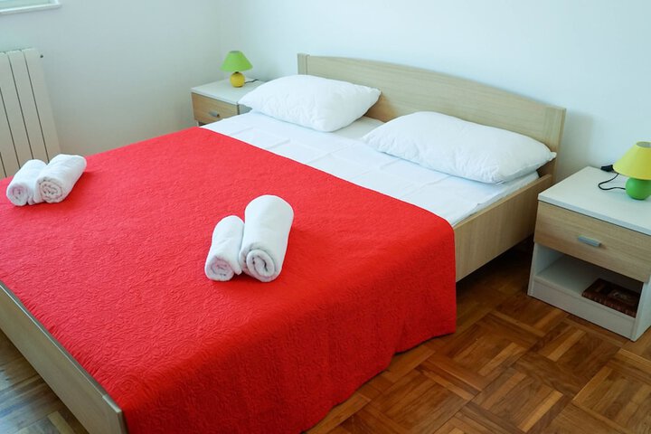 Room 2 of 21
