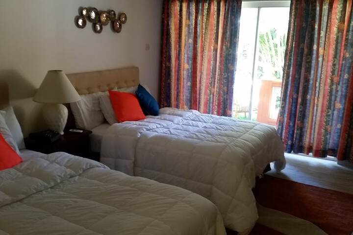 Room 9 of 75