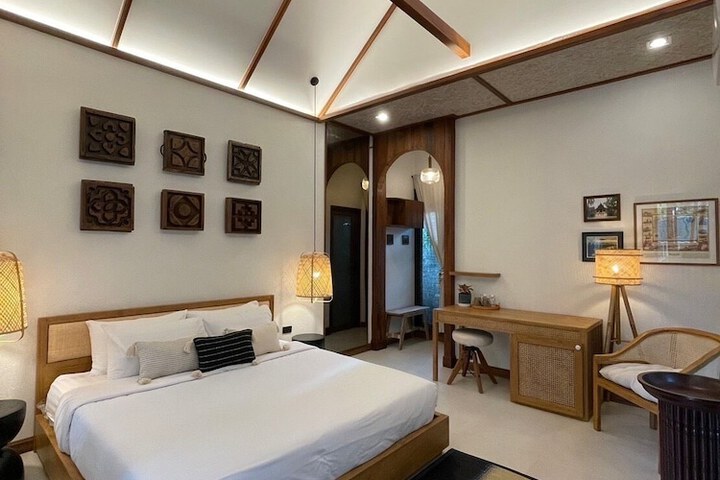 Room 5 of 49