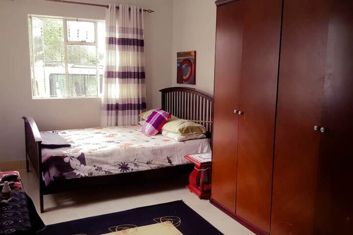 Room 1 of 3