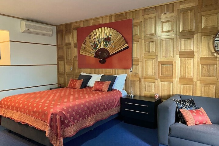 Room 18 of 91