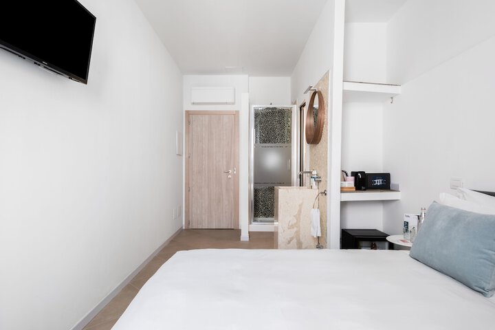 Room 22 of 69
