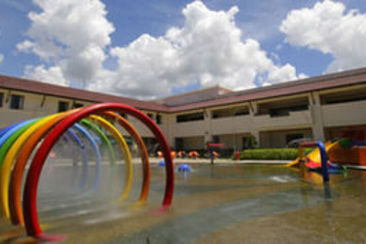 Hotel Pool